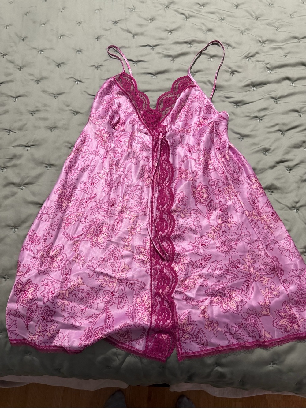 Victoria’s Secret Women's Pink Floral Lace Trim Chemise Nightdress